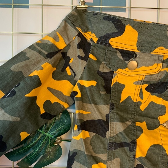 Fashion Nova Off the shoulder army jeans top - Picture 4 of 4